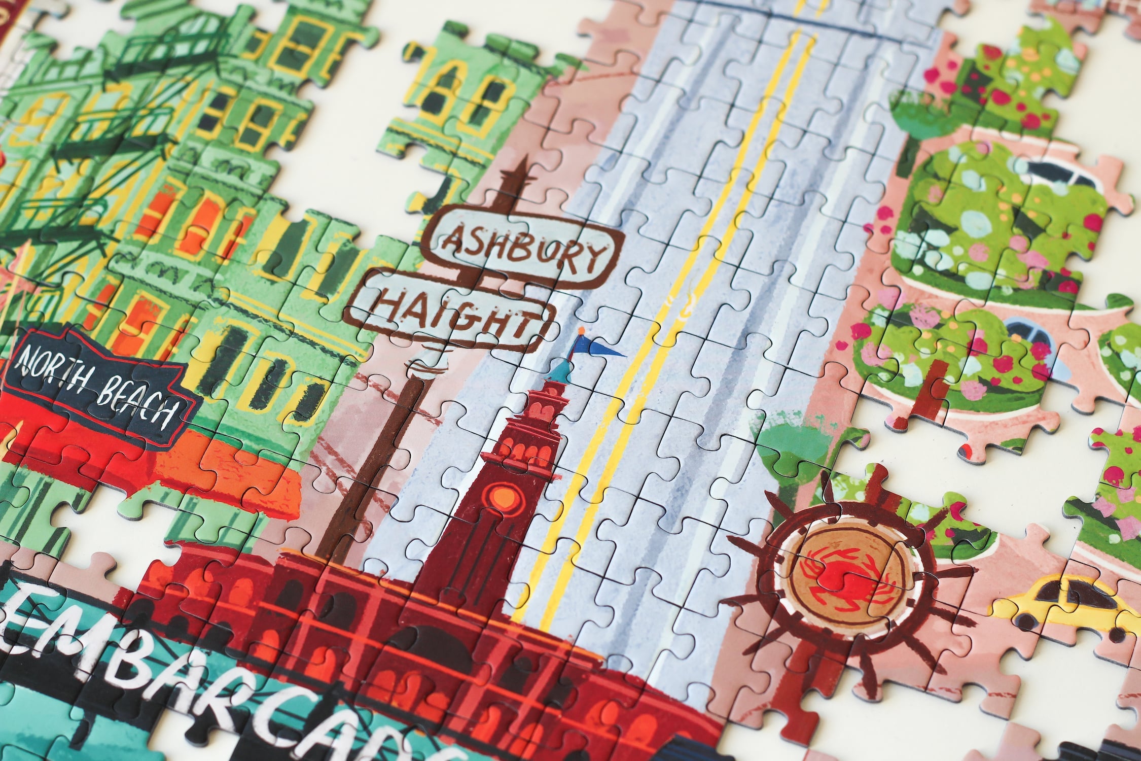 Außergewöhnliches 500-Teile-Puzzle für Erwachsene, das die Stadt Francisco, inklusive Painted Ladies, den Hafen und die Golden Gate Bridge zeigt.