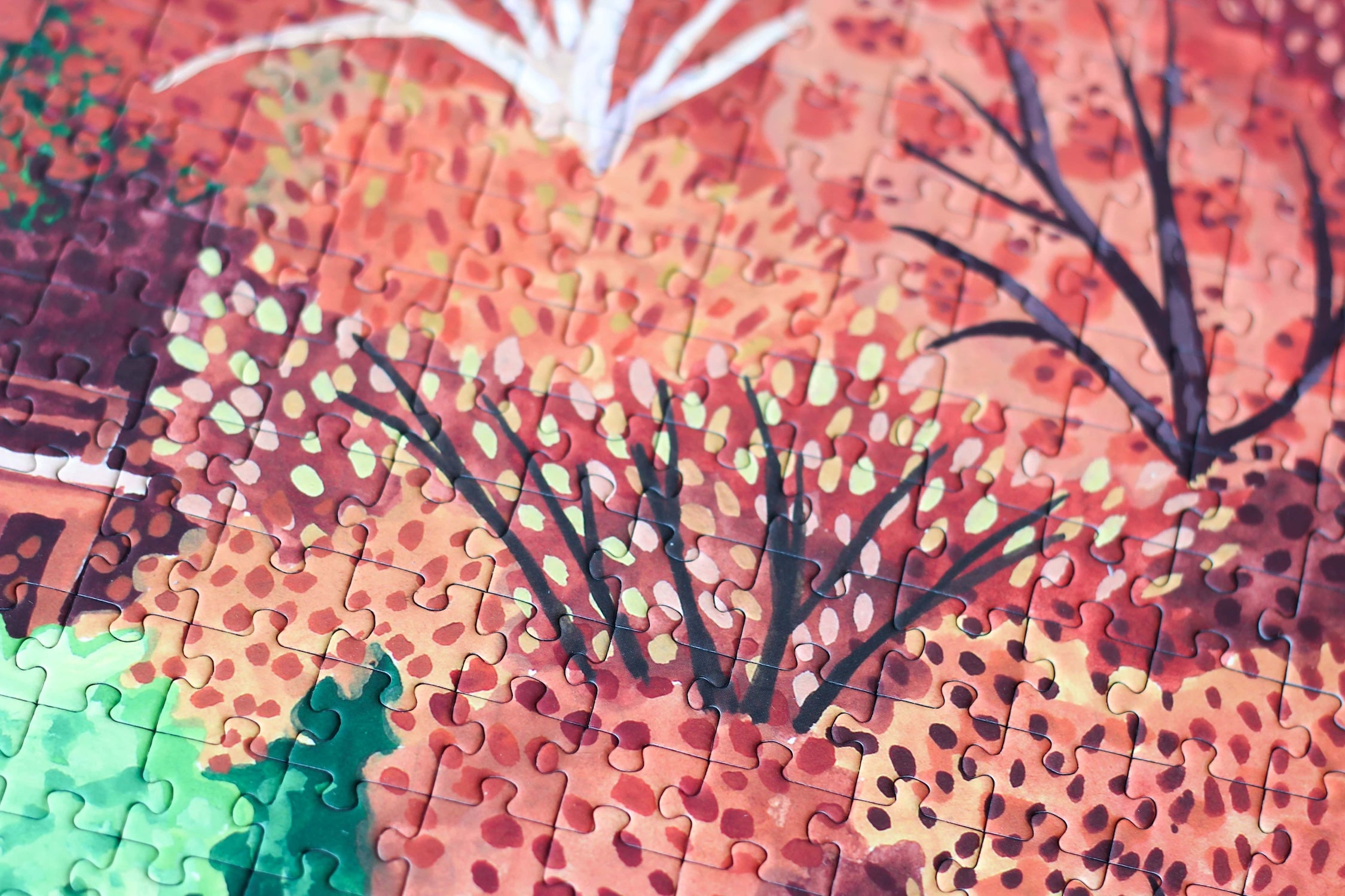 Plastikfreies Puzzle für Erwachsene, das den Daigo-Ji Tempel in Kyoto, Japan im Herbst zeigt.