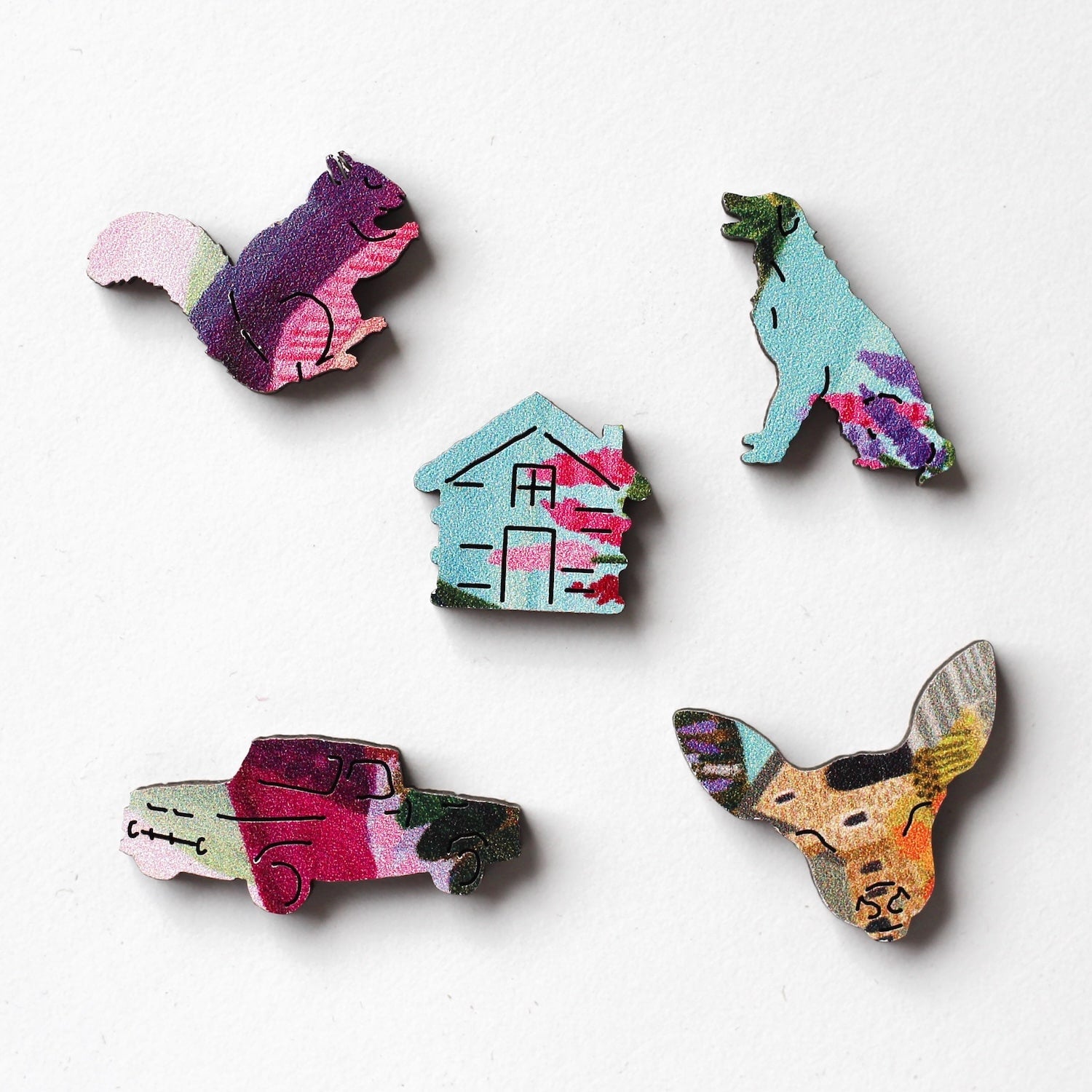 40-Teile-Holzpuzzle „Lake Tekapo“ von Piecely – Illustration einer neuseeländischen Landschaft mit Bergen, See und Kirche, von Hebe Studio.